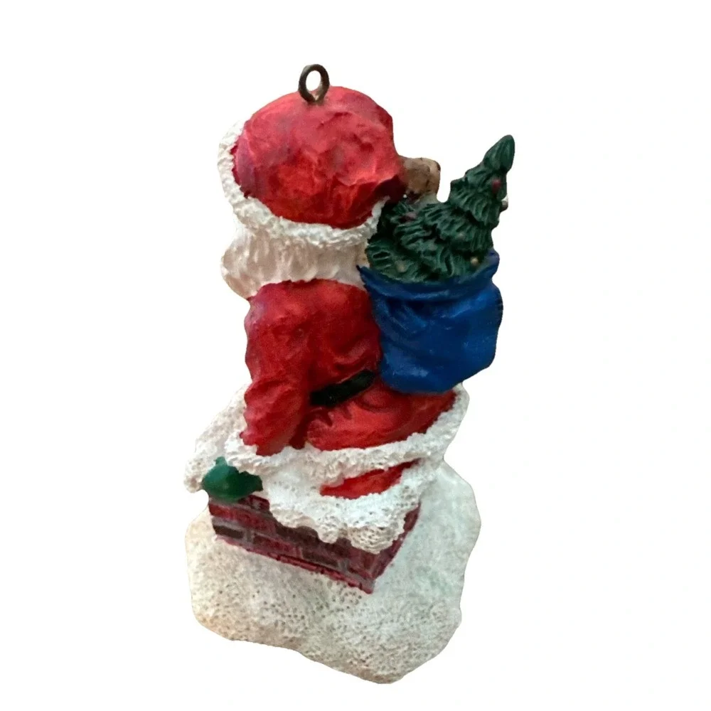 Hallmark santas from around the world‎ ornaments. Set Of 3